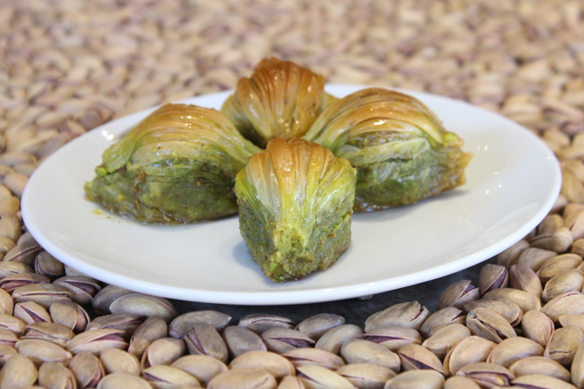 Anthap Midye Baklava with Antep Pistachio and Cream (Midye Baklava Bol Antep Fıstıklı ve Kaymaklı)